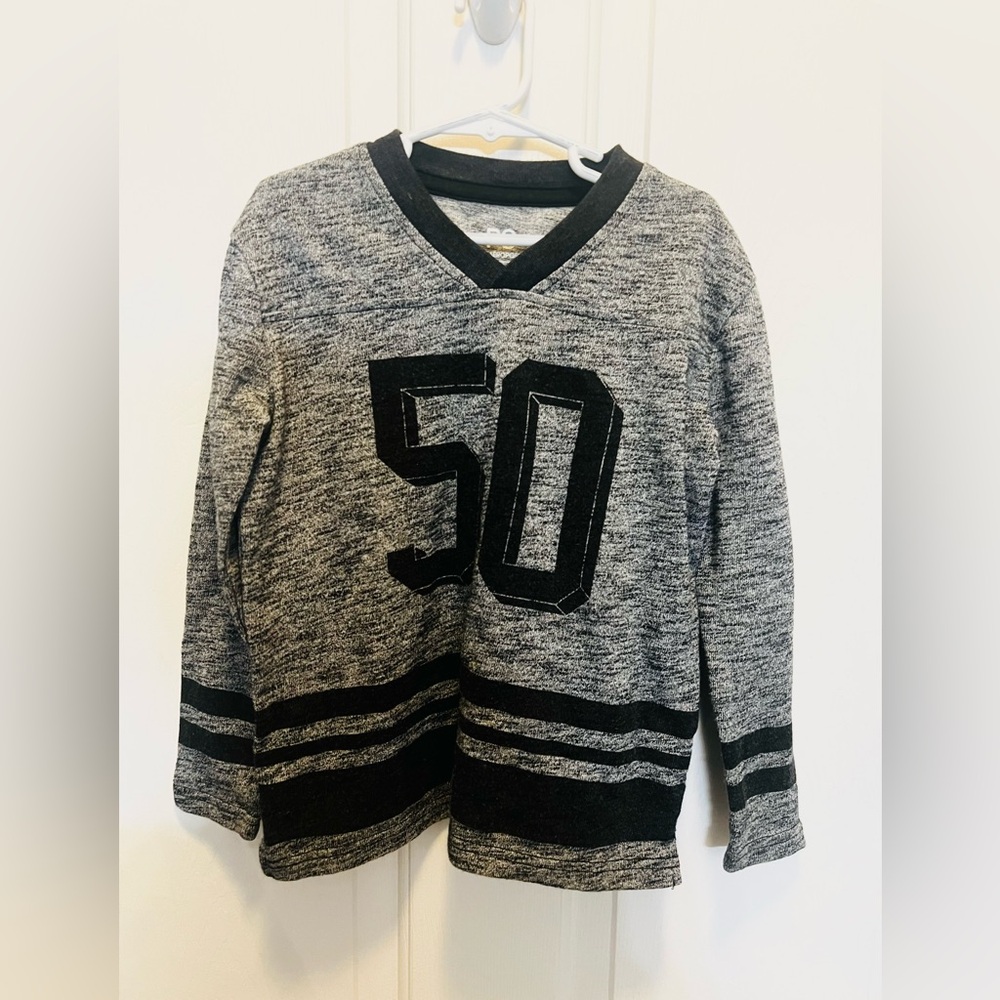 $4 HOCKEY SWEATER SIZE 5. Great condition. $4 WHEN BUNDLED WITH 3 OR MORE ITEMS
